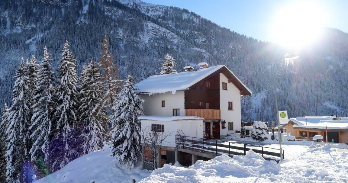 Holiday Home Schönblick in the winter sun
