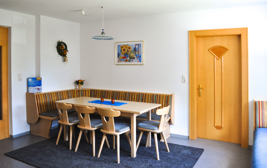 Apartment for 5-8 people - Second triple room
