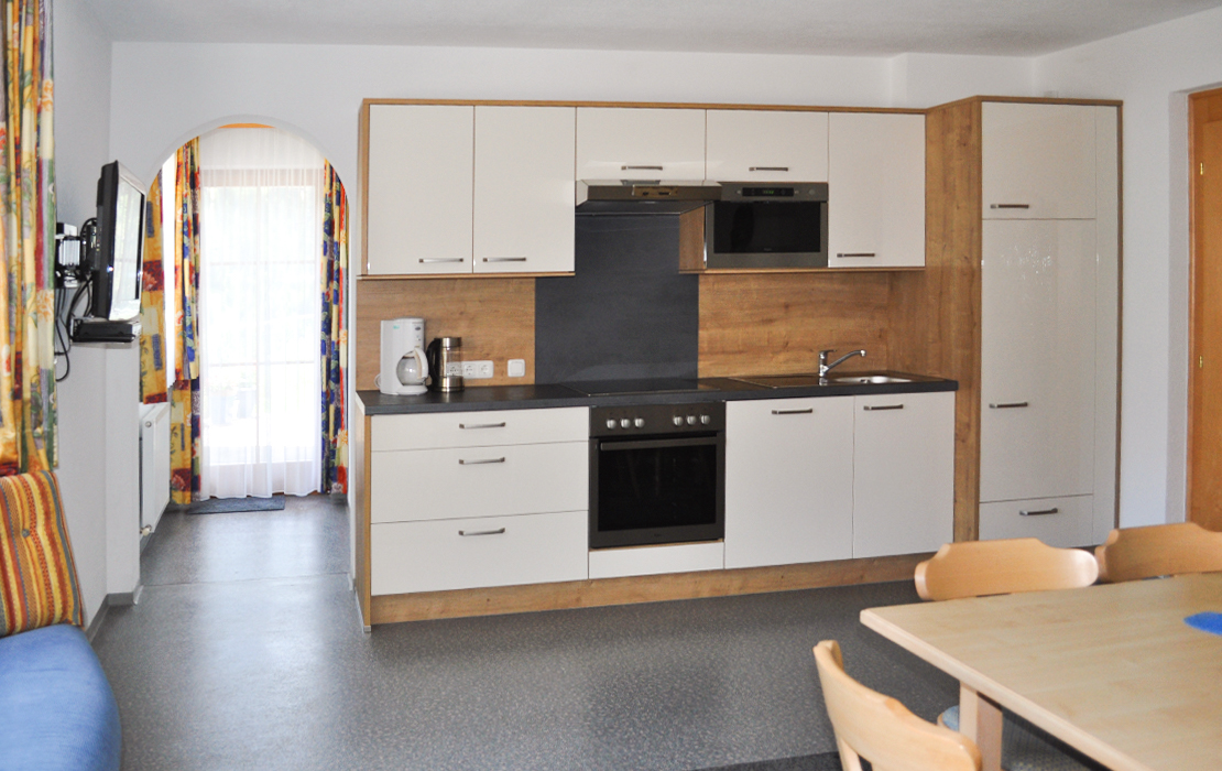 Apartment for 5-8 people - Bathroom bedroom 2