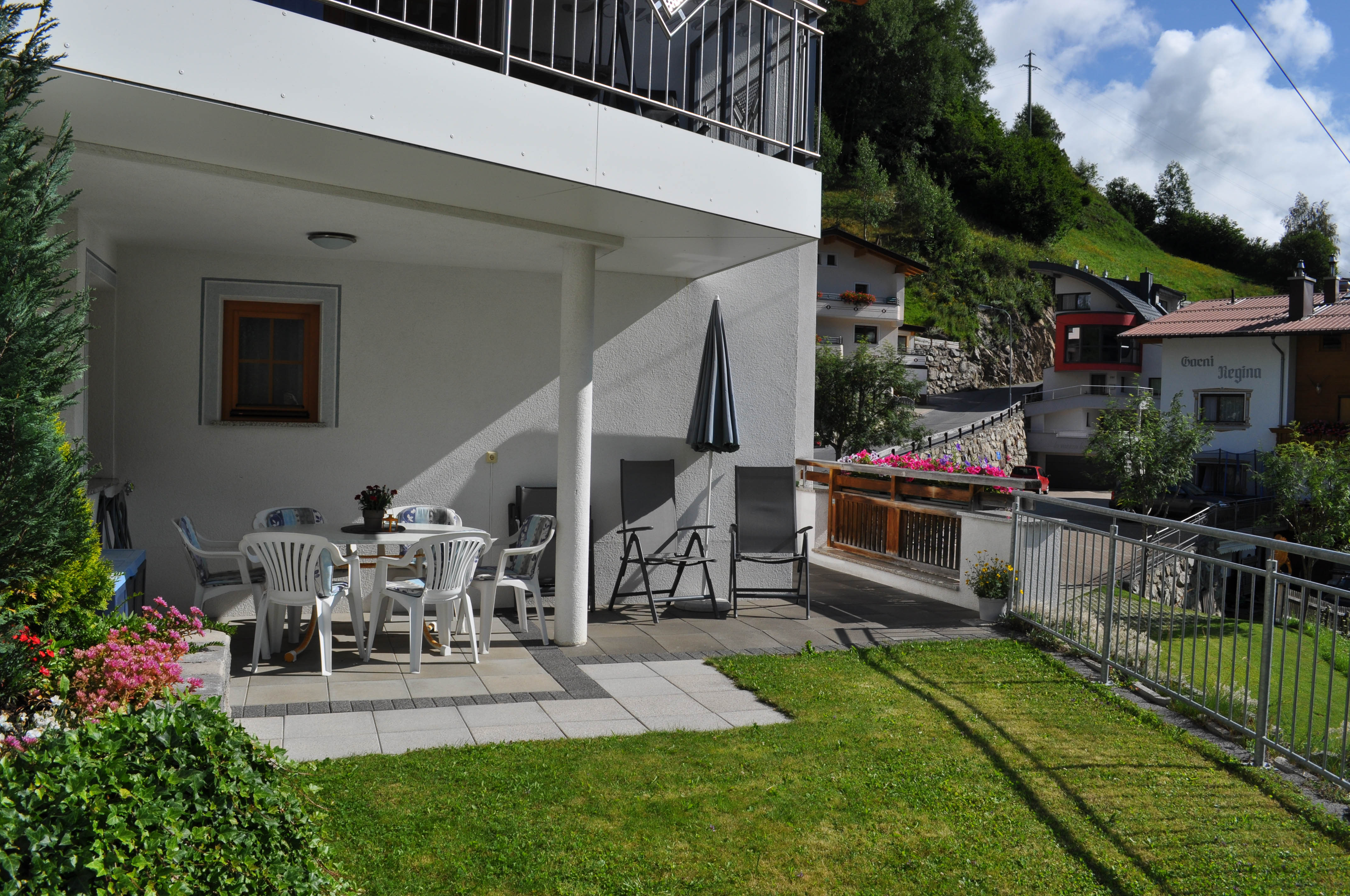 Apartment for 5-8 people - Balcony with mountain view