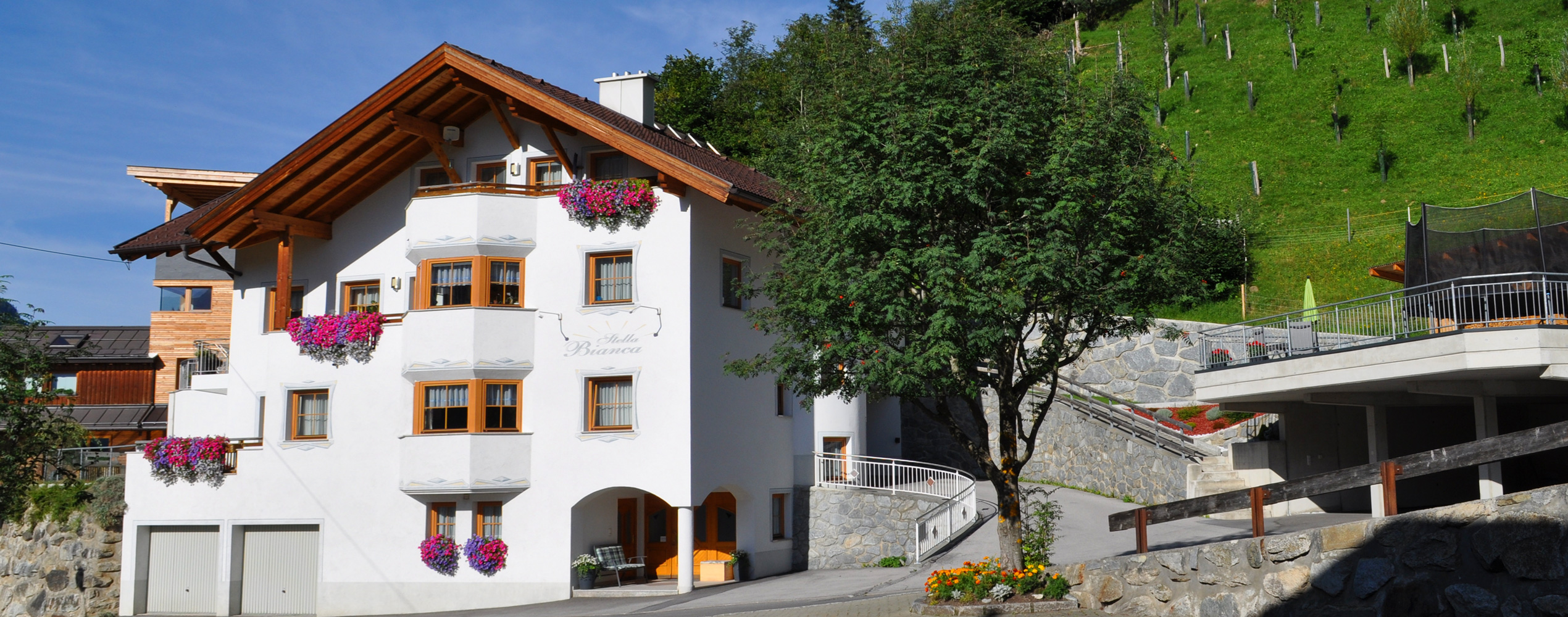 Apart Stella Bianca - Exterior view summer